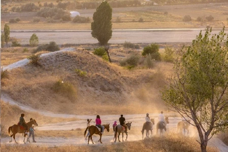Sunset Horseback Riding Tour Through the Valleys of Cappadocia