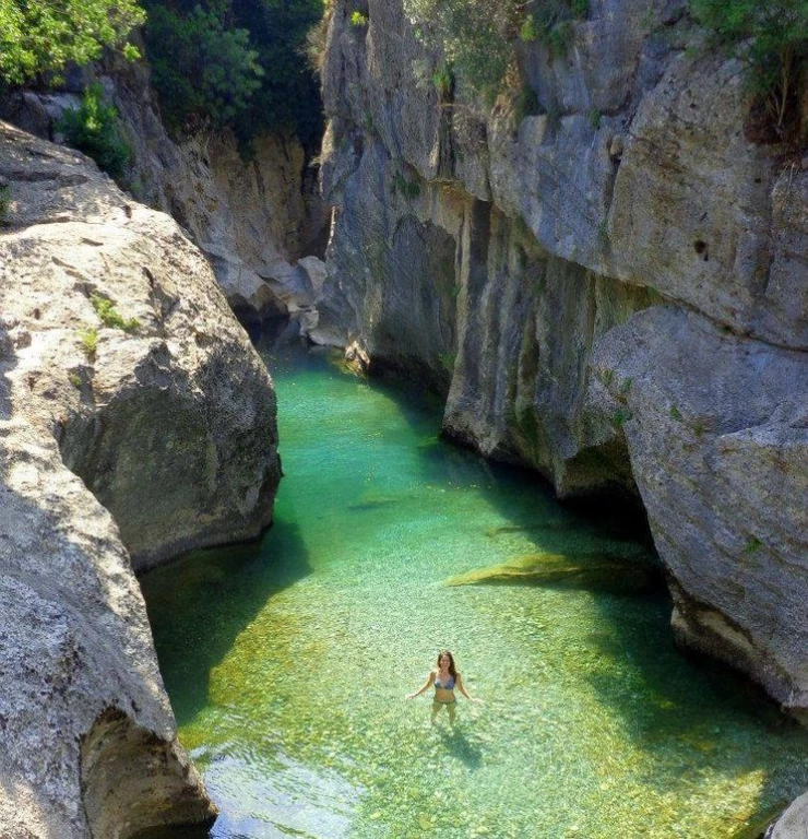Przygoda z raftingiem w kanionie Köprülü