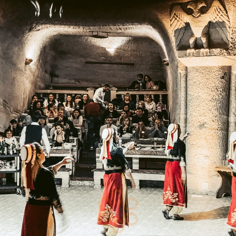 Τουρκική νυχτερινή παράσταση στην Καππαδοκία