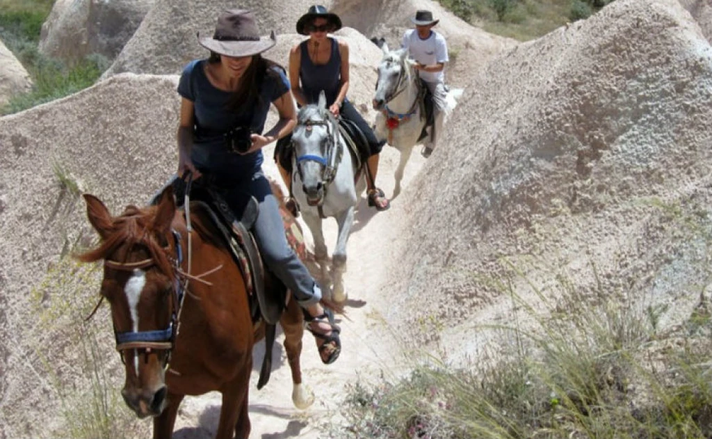 Paseos a caballo por los valles de Capadocia