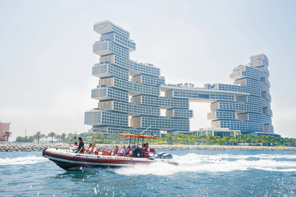 Love Boat Dubai
