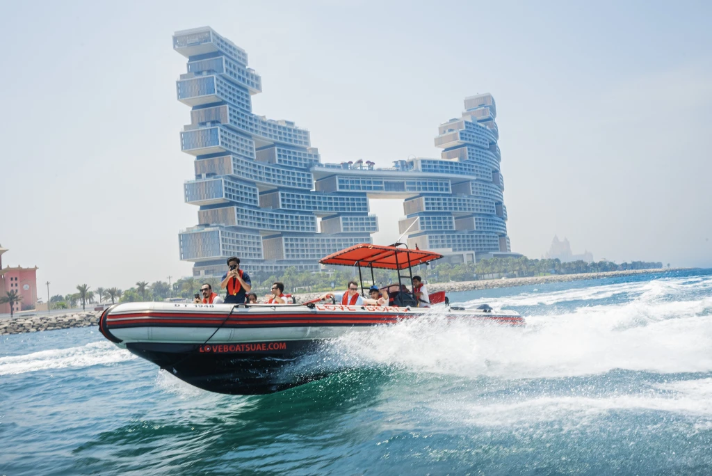 Love Boat Dubai
