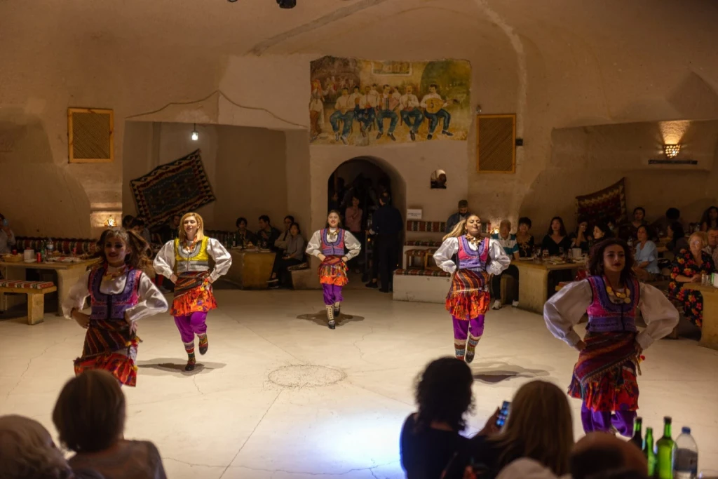 Spectacle nocturne turc Cappadocia