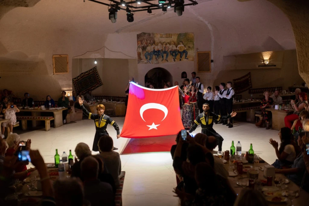 Spectacle nocturne turc Cappadocia