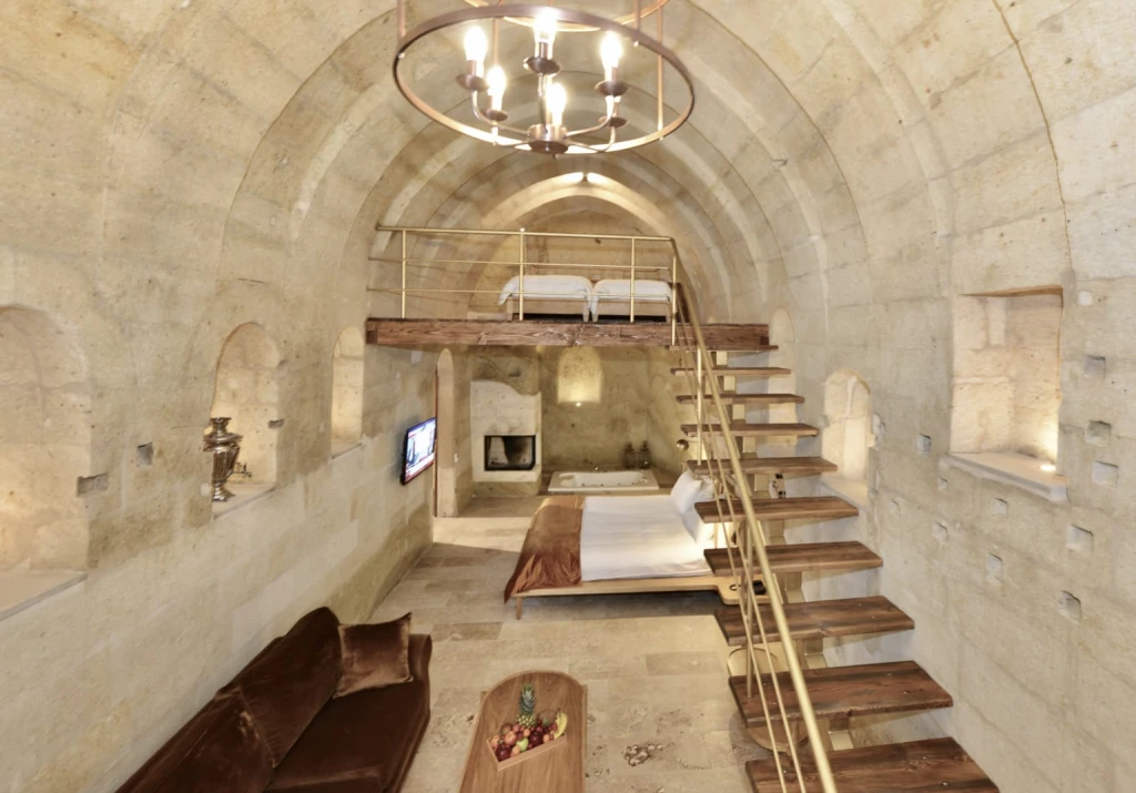 Evanthia Cave Suites