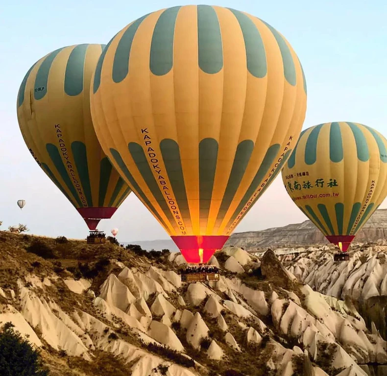 Hot Air Balloon Tour (Economia)