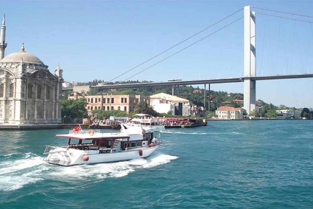 Excursão guiada privada ao mercado de especiarias e ao Bósforo