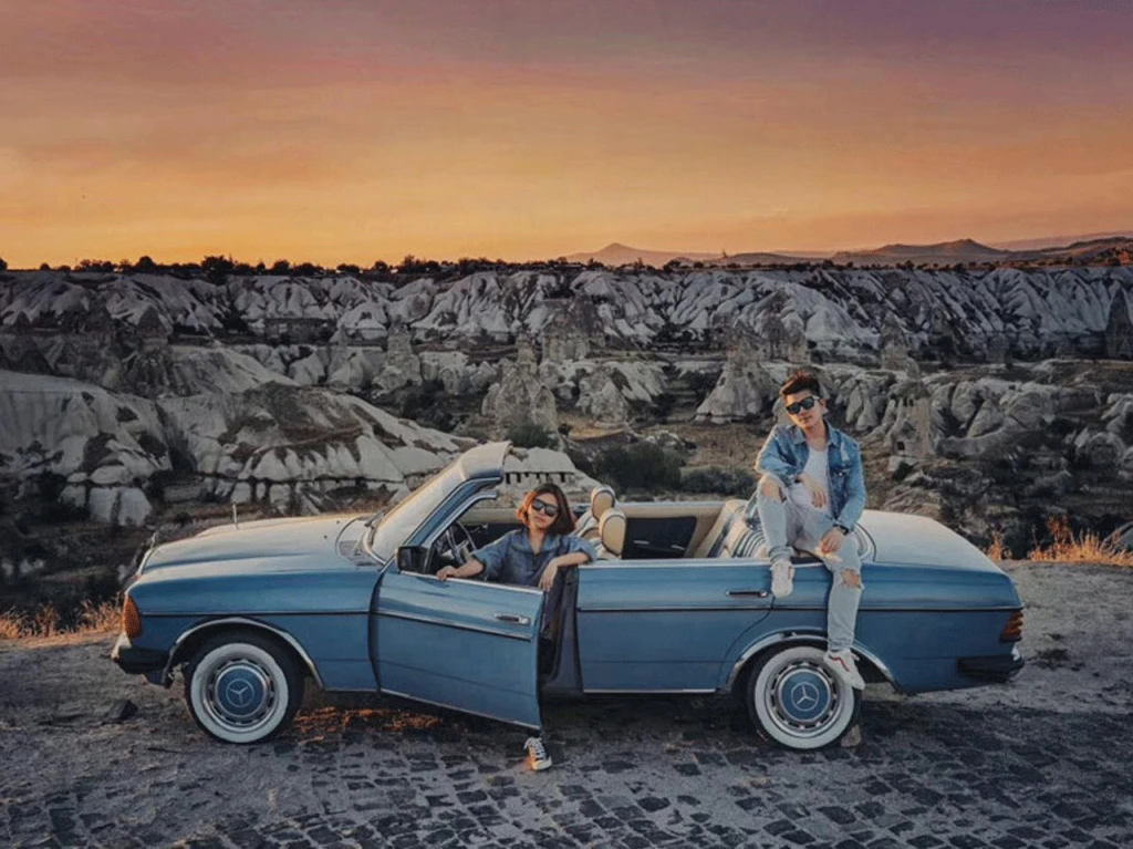 جولة السيارات الكلاسيكية في كابادوكيا