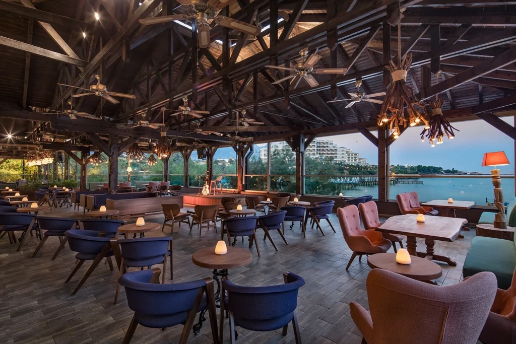 MERİT CRYSTAL COVE HOTEL CASİNO