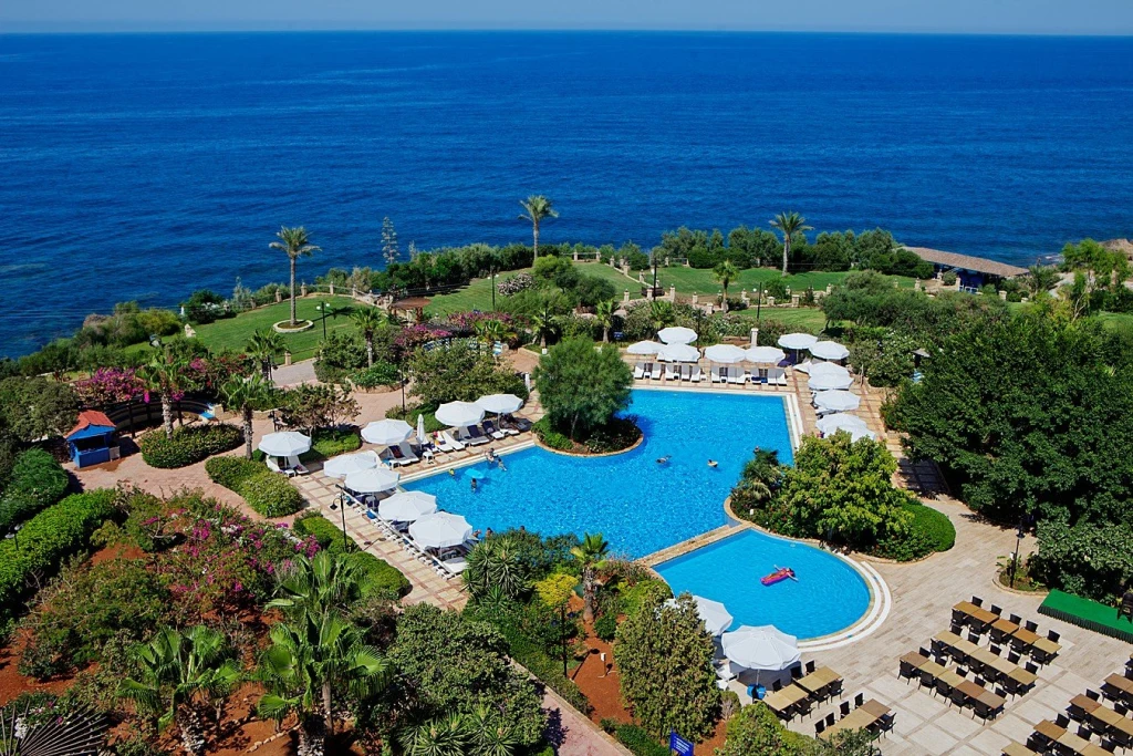 MERİT CRYSTAL COVE HOTEL CASİNO