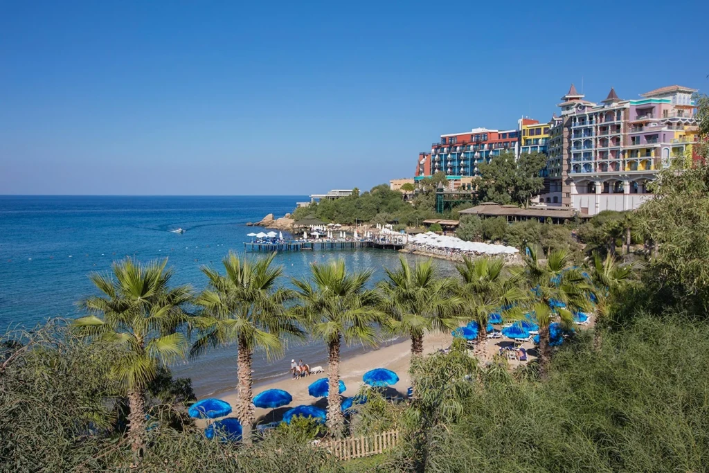 MERİT CRYSTAL COVE HOTEL CASİNO