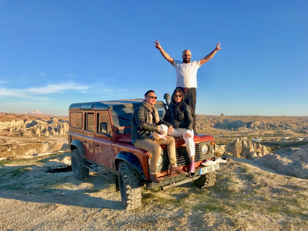 私人越野吉普车日落之旅与饮品