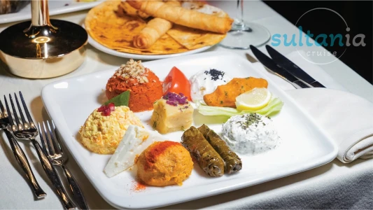 Night Bosphorus Tour & Dinner & Night Show