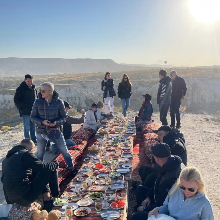 Kahvaltı şafak vaktine yakın