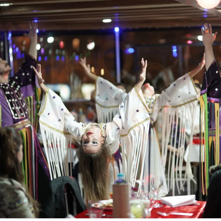 博斯普鲁斯夜游船