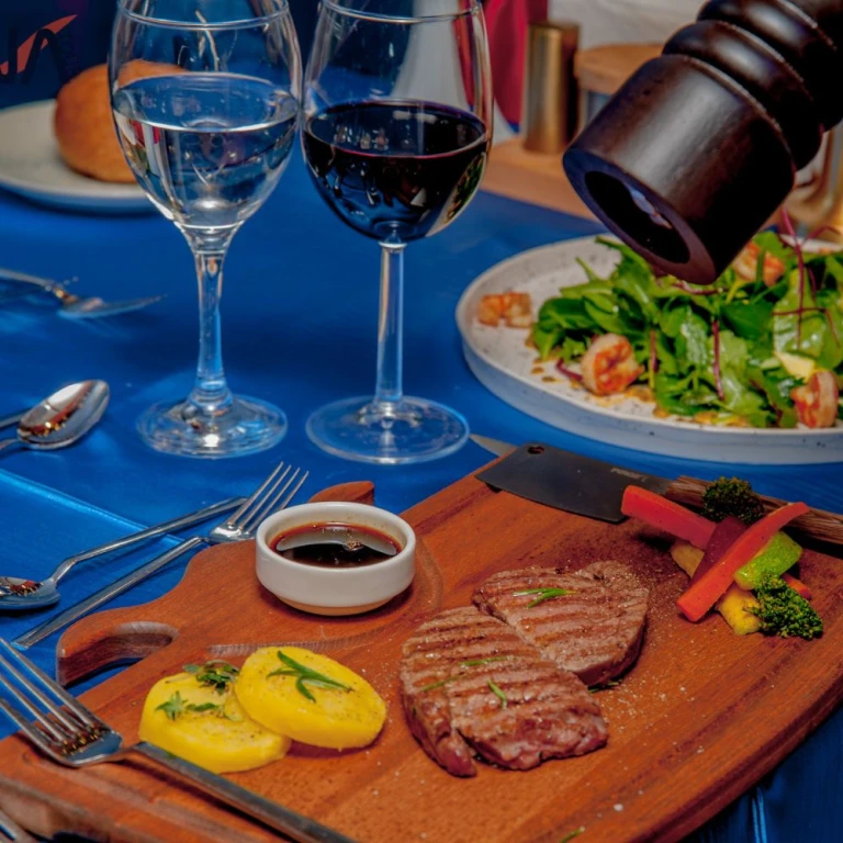 博斯普鲁斯夜游船