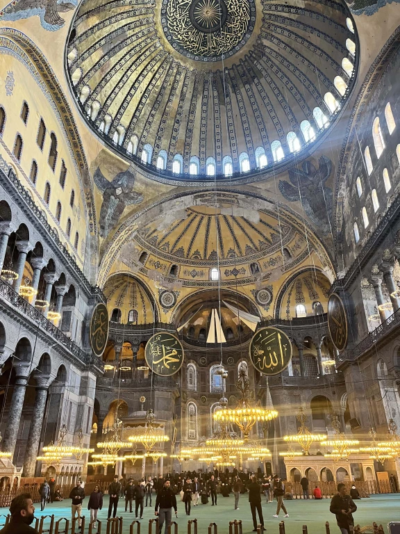 Istanbul Day Trips: Hagia Sophia, Blue Mosque, Grand Bazaar & Süleymaniye Mosque with Bosphorus Tea Break