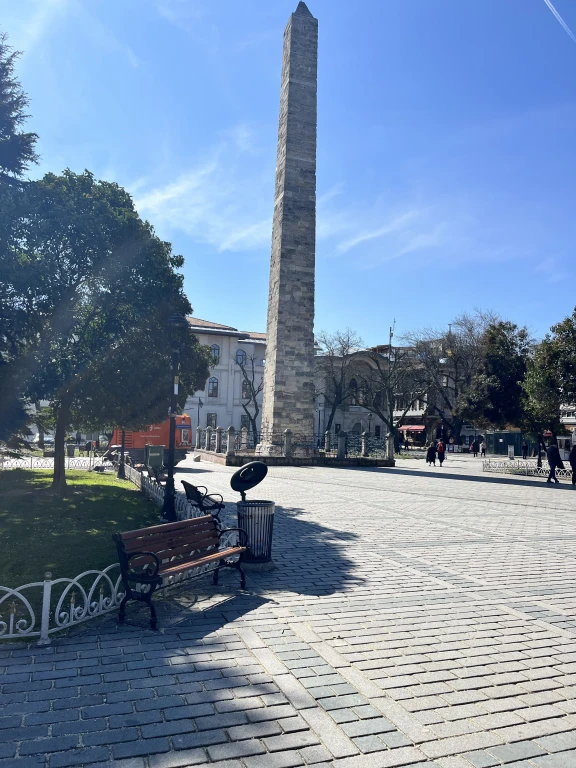 Istanbul Day Trips: Hagia Sophia, Blue Mosque, Grand Bazaar & Süleymaniye Mosque with Bosphorus Tea Break