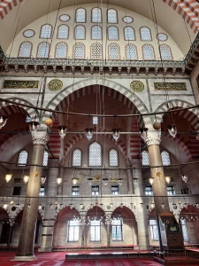 Istanbul Day Trips: Hagia Sophia, Blue Mosque, Grand Bazaar & Süleymaniye Mosque with Bosphorus Tea Break
