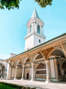 Discover Istanbul’s Majestic Topkapi Palace, Harem, Aya Irini and Grand Bazaar: A Guided Journey Through Royal History