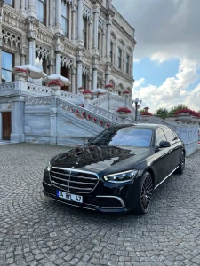 Timeless Luxury Shopping Tour