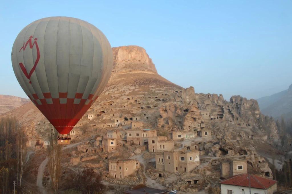 Let balonom u dolini Soganli