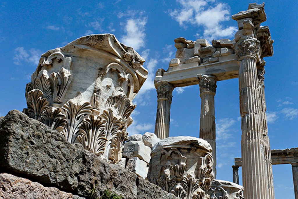 'Harian Efesus & Perawan Maria dengan Penerbangan'