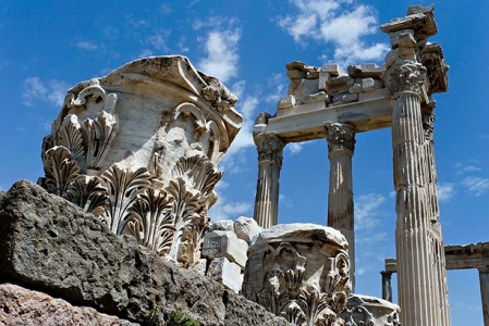 Visita giornaliera a Efeso e alla Vergine Maria in aereo