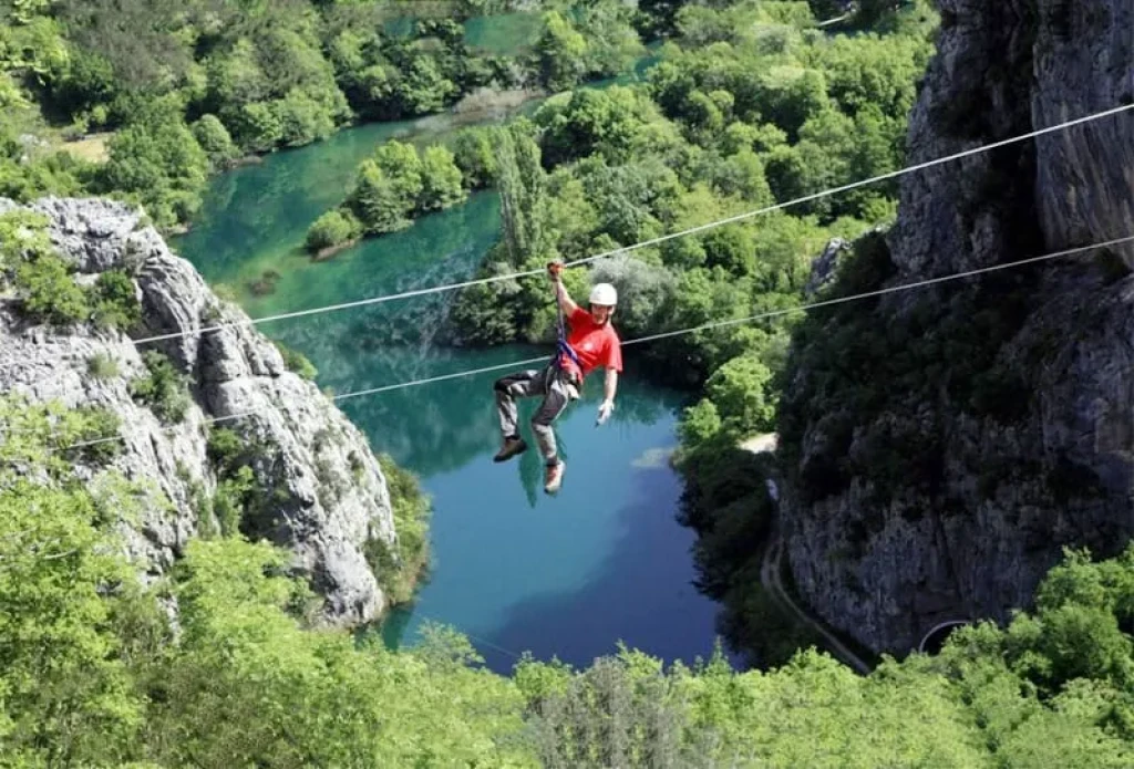 Ab Kemer Rafting mit Zipline oder Safari-Optionen