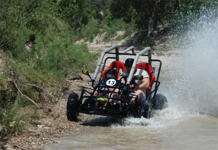 Ab Kemer Rafting mit Zipline oder Safari-Optionen