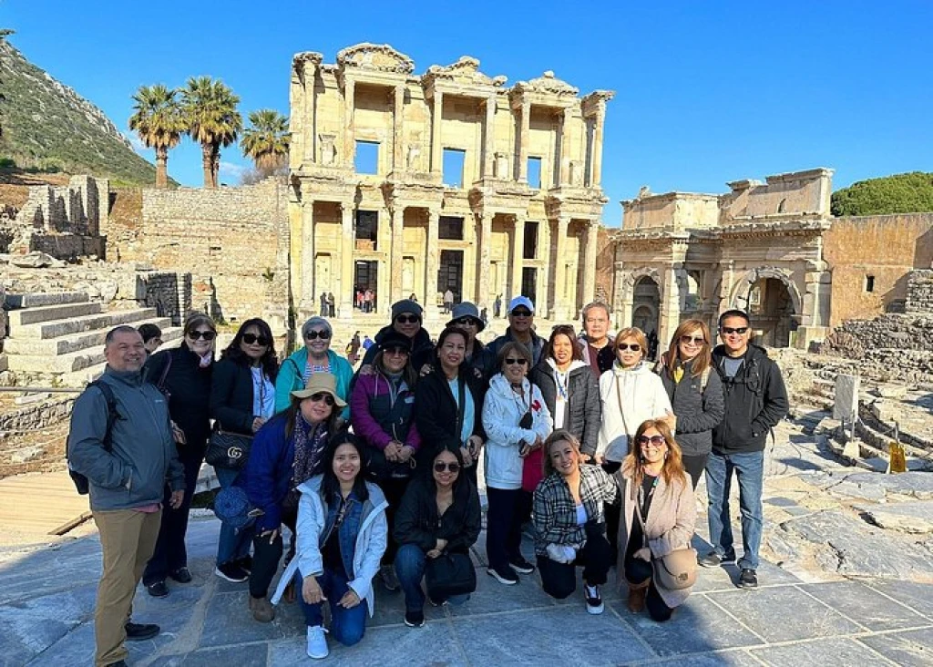 Tur Ephesus Alkitabiah Dari Pelabuhan Kusadasi dengan Makan Siang