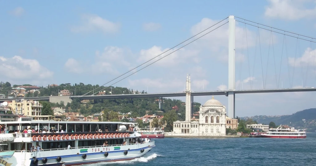 Полудневный тур по Золотому Рогу и двум континентам в Стамбуле