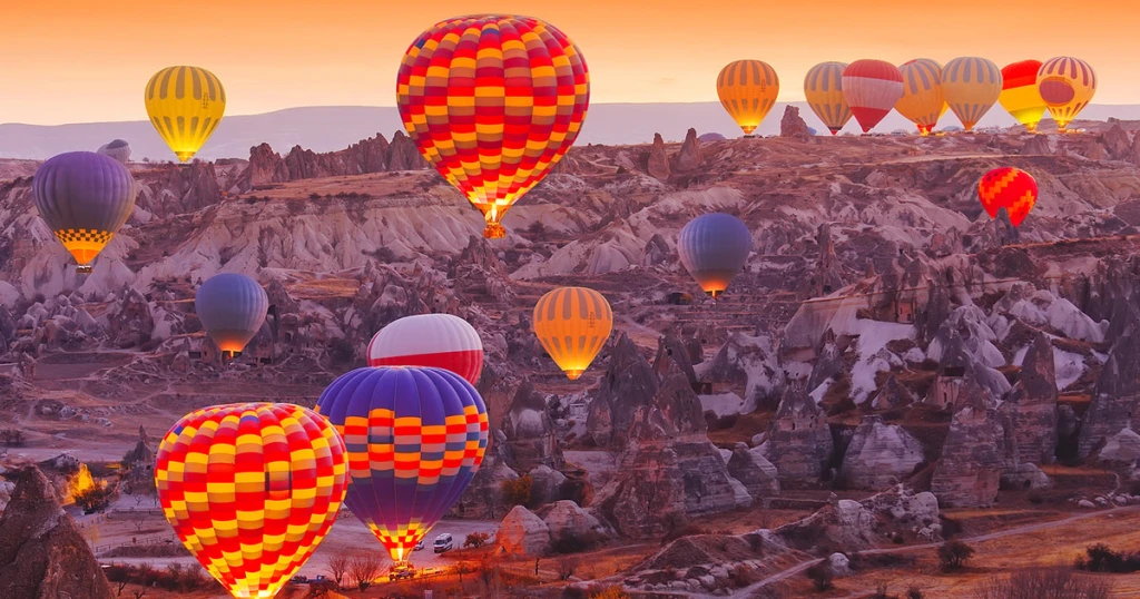 Turun Belon Panas Cappadocia dengan Pengambilan-Penghantaran