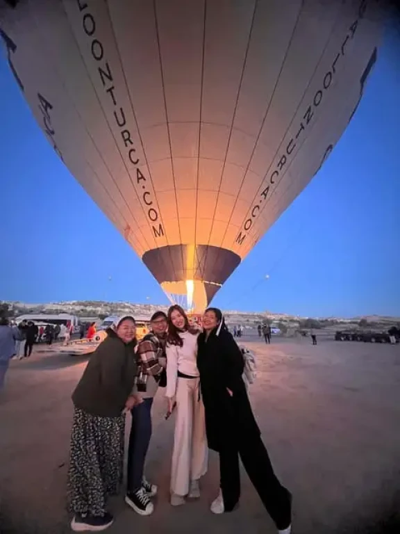 Tur Tour Melihat Balon Udara Panas