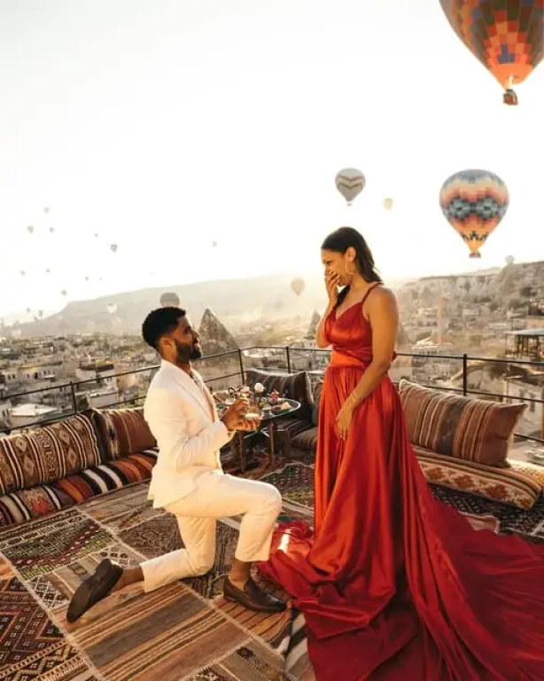 Peri Masalı Fotoğraf Çekimi ile Uçan Elbise Kapadokya'da