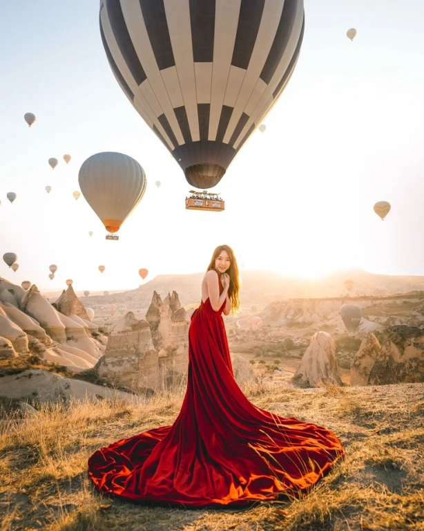 Peri Masalı Fotoğraf Çekimi ile Uçan Elbise Kapadokya'da