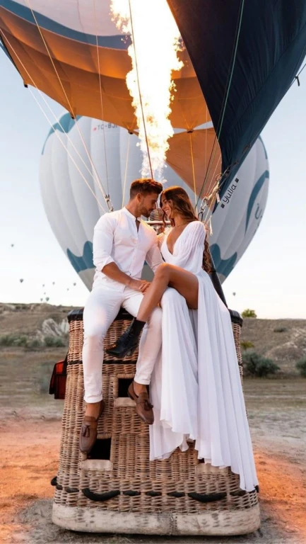 Peri Masalı Fotoğraf Çekimi ile Uçan Elbise Kapadokya'da