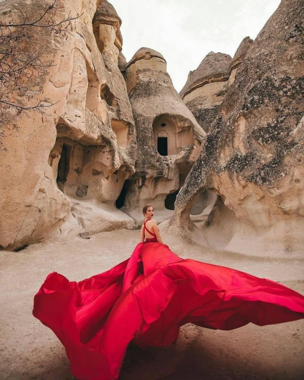 Peri Masalı Fotoğraf Çekimi ile Uçan Elbise Kapadokya'da