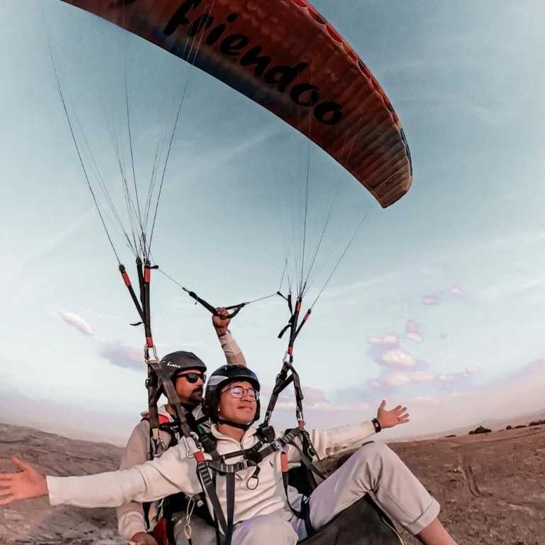 Parapanta în Cappadocia