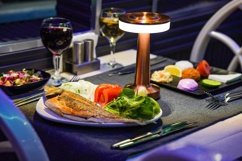 Круїз з вечерею по Босфору в Стамбулі