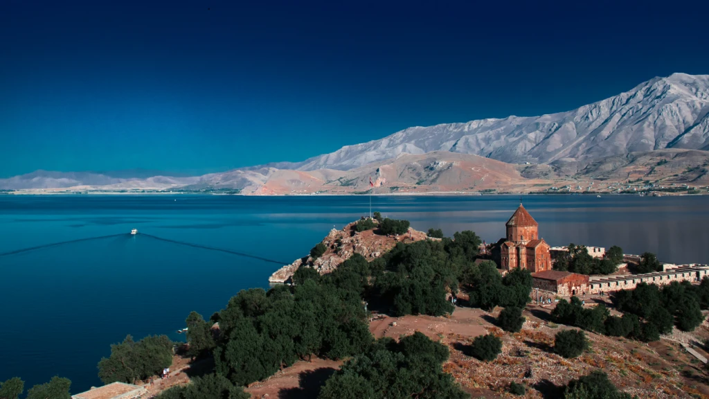 HAKKARİ DOĞASI YAZ TURU