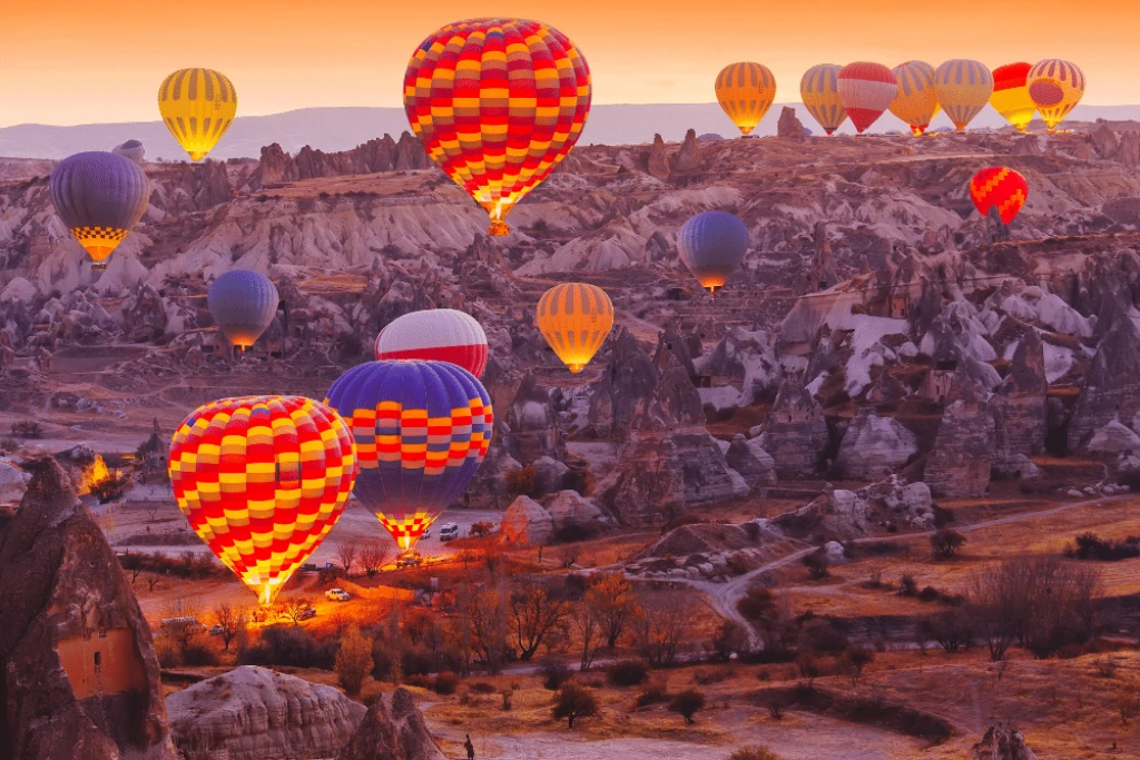 Tur cu balon cu aer cald în Cappadocia