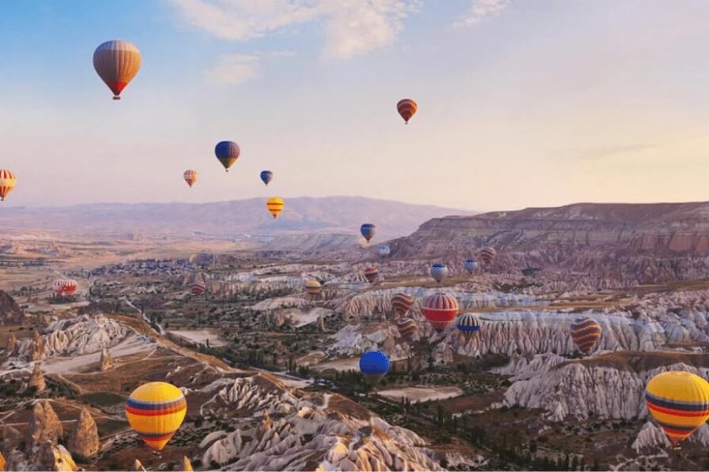 Tur cu balon cu aer cald în Cappadocia