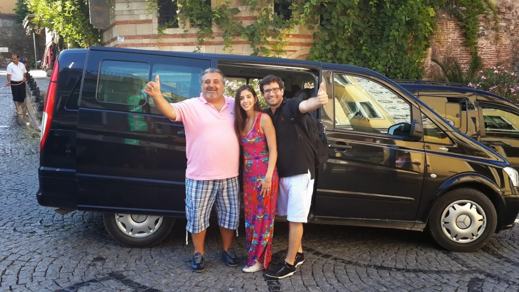 Частный гид и транспортное средство