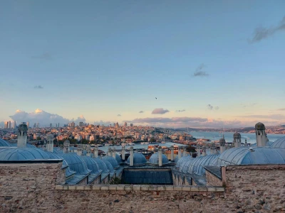 Beyond the Classic: Exclusive Grand Bazaar Roof & Süleymaniye Walking Tour