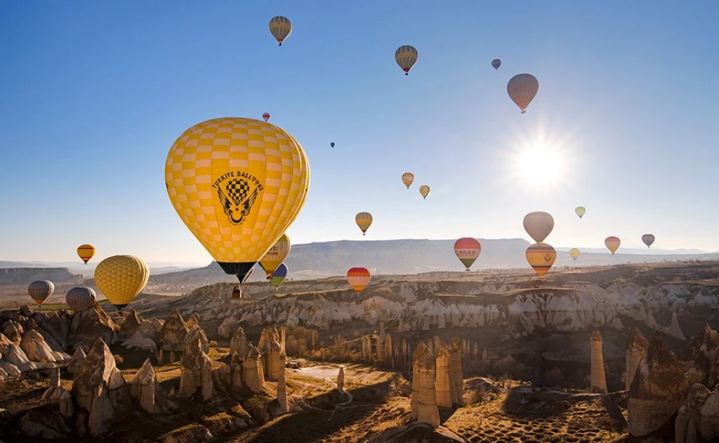 गोरेमे गर्म हवा के गुब्बारे की सवारी