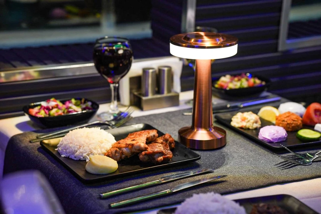 Boğaz'da Eşsiz Türk Gecesi