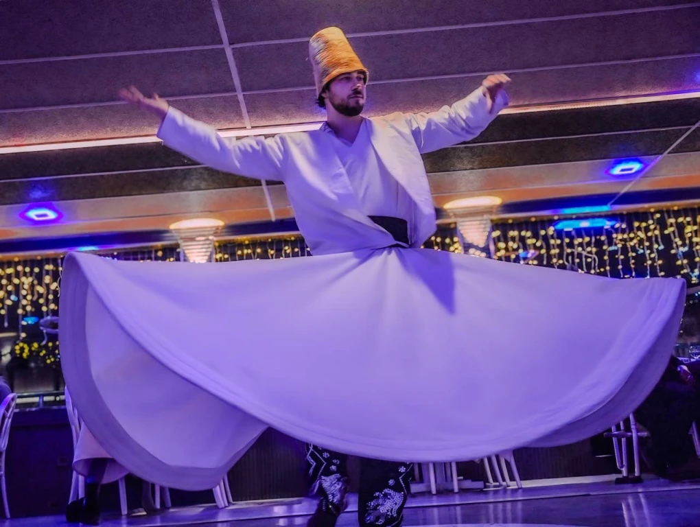 Boğaz'da Eşsiz Türk Gecesi