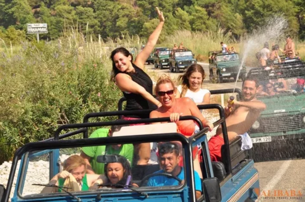 ΗΜΕΡΗΣΙΑ ΕΚΔΡΟΜΗ ΣΕ ΤΖΙΠ ΣΤΗΝ ΦΕΘΙΕ