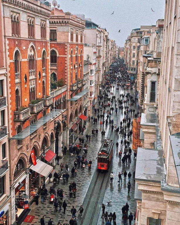 Flavors & Secrets of Istanbul: Guided Food Tour in Taksim, Galata & Karakoy